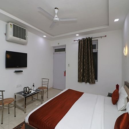 Oyo 11526 Hotel Apollo Agra  Eksteriør bilde